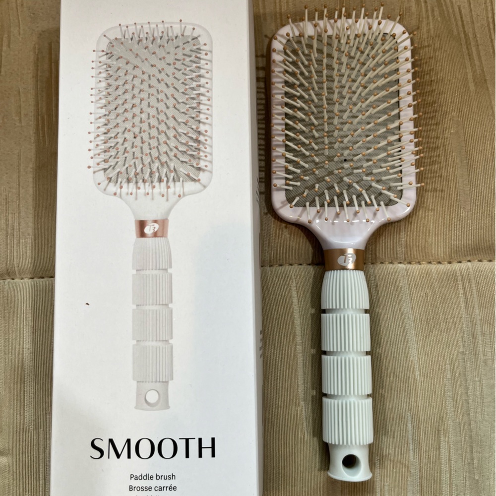 T3 Smooth Paddle Brush-Brand New In Box